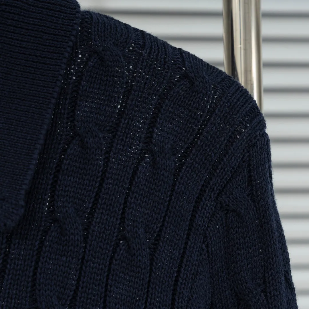 P300 top version (different currencies) You can scan the code to enter the official website Style: Ralph Lauren POLO Ralph Lauren small label embroidery knitted old money style lapel long-sleeved POLO Color: Picture color Size: S-XL Fabric: Pure cotton Accessories: Full set of customized accessories No gender distinction, same style for men and women